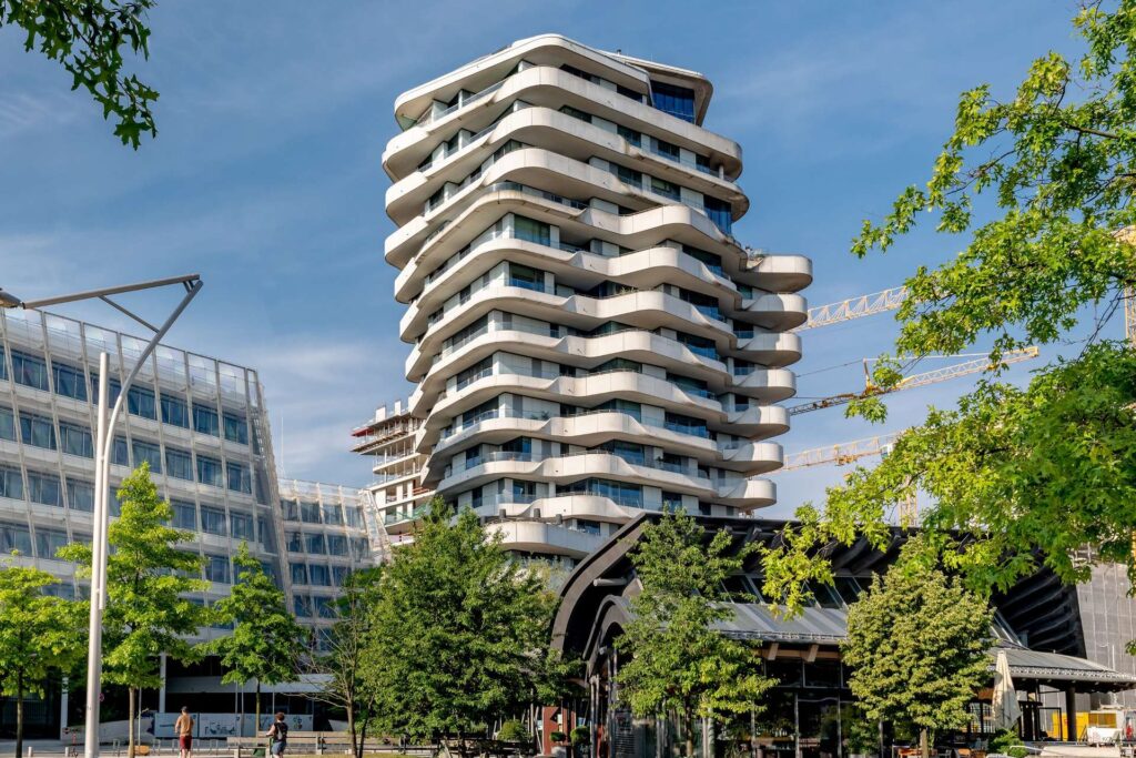 2-Zimmer-Luxus-Apartment mit spektakulärem Ausblick im Marco Polo Tower!