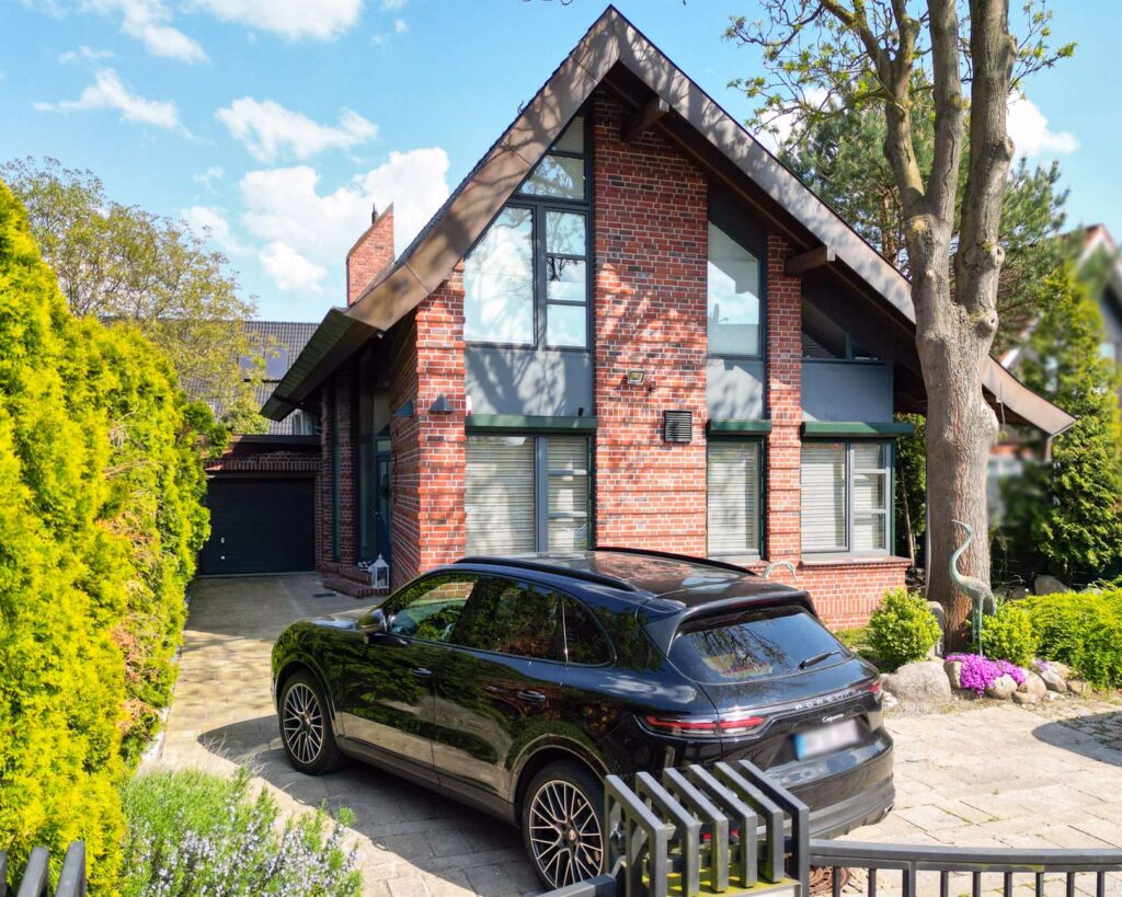 Exklusives Architektenhaus nahe den Boberger Dünen mit traumhafter Terrasse!