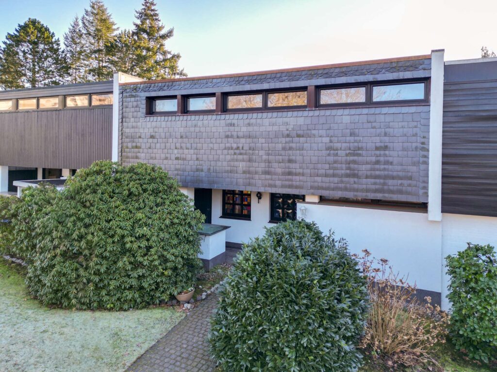 Teilmodernisiertes 4-Zimmer-Reihenhaus mit Südgarten auf Eigenland!