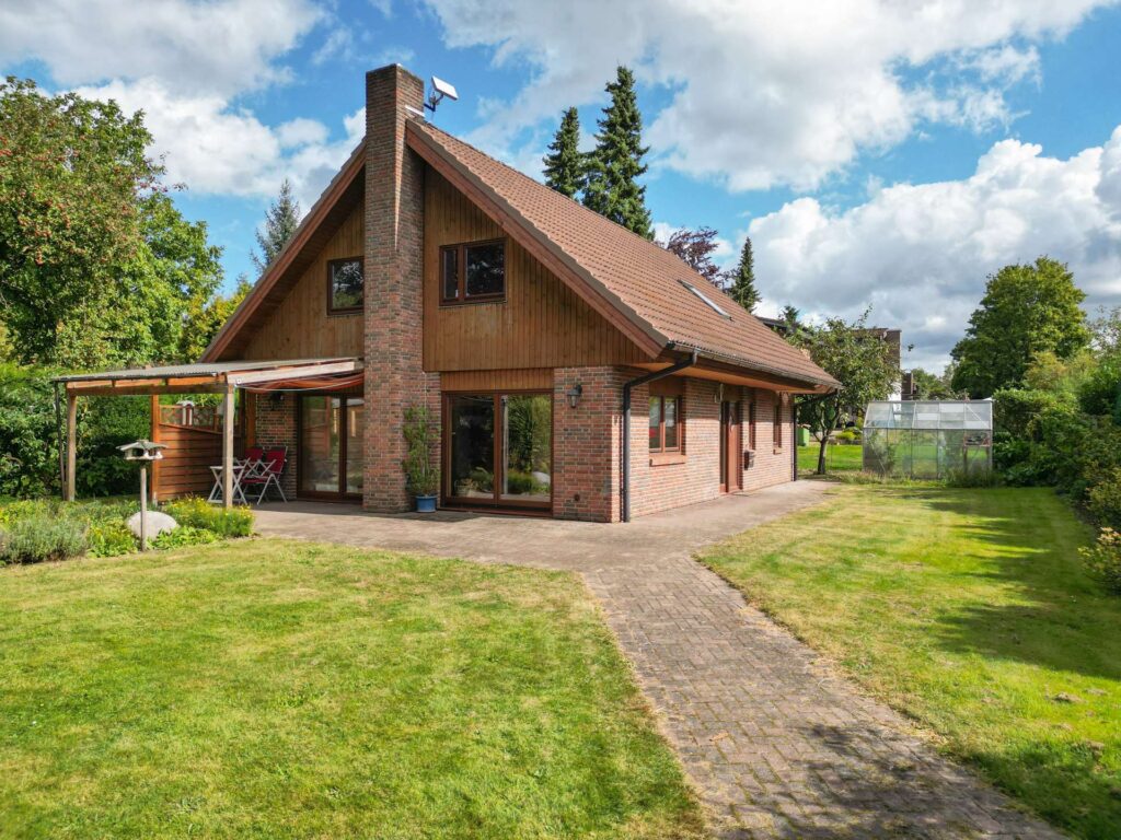 Familiengerechtes Energiesparhaus in schöner Wohnlage von Meiendorf!