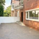 Umfangreich modernisiertes verbundenes Einfamilienhaus in schöner Wohnstraße!